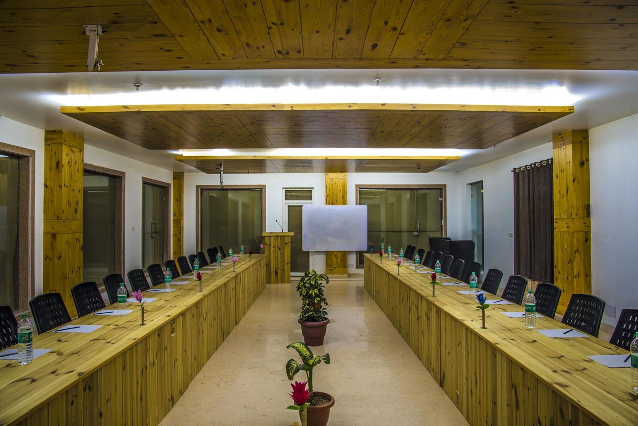 Hotel Andaz Shimla Shogi Bagian luar foto
